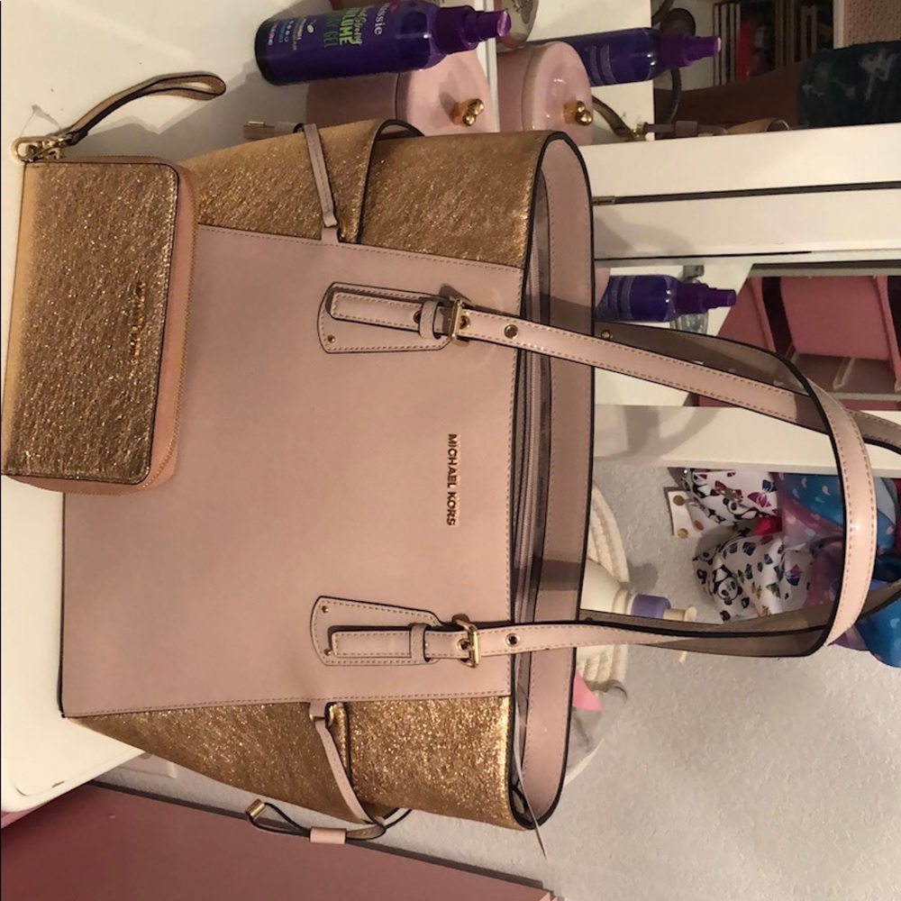 Michael Kira Hans bag with wallet